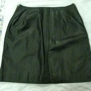NWT Vintage CALIFORNIA CREATIONS LEATHERS Mini Skirt with zip up sides.  Size 10